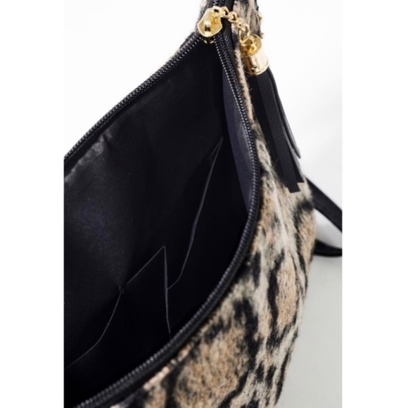 Leopard Crossbody Handbag with Tassel - Picture 2 of 4
